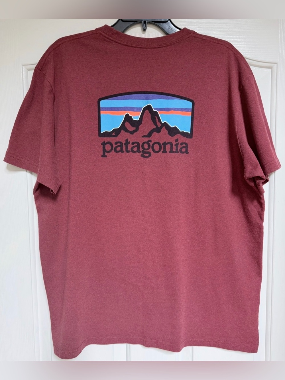 Patagonia Logo T Shirt XL Burgundy Maroon Graphic Back Outdoors Hiking Tee